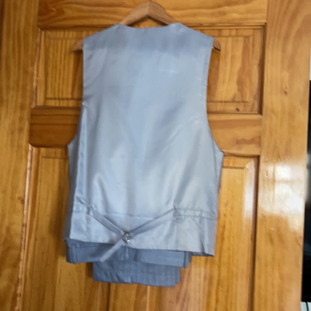 Suit - Picture 7 of 12